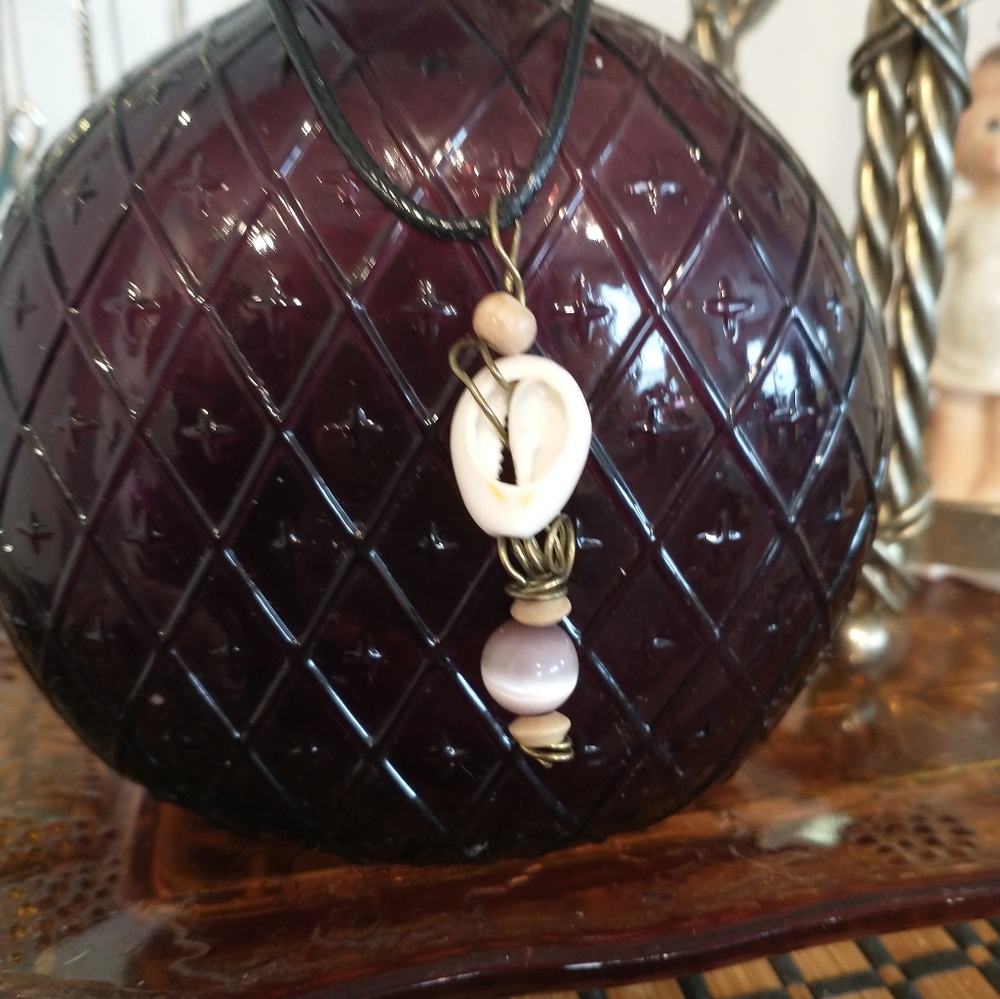 Handmade Shell Cats Eye Charm Necklace